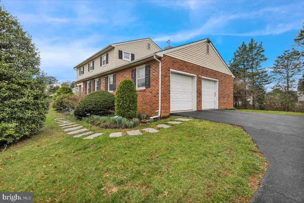 $424,900 | 28 Cheltenham Drive, Reading, PA 19610