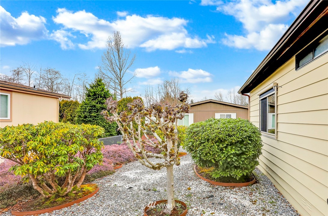 1121 Lake View Circle Bothell, WA 98021 - Photo 29 of 32
