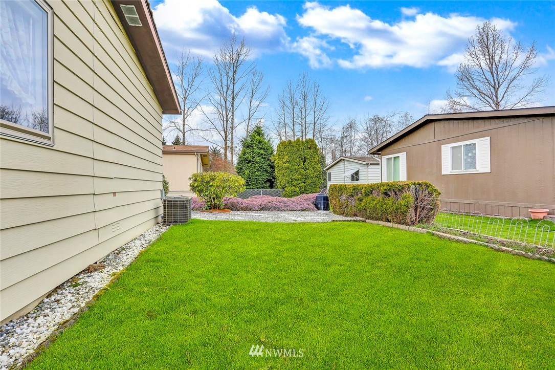 1121 Lake View Circle Bothell, WA 98021 - Photo 31 of 32