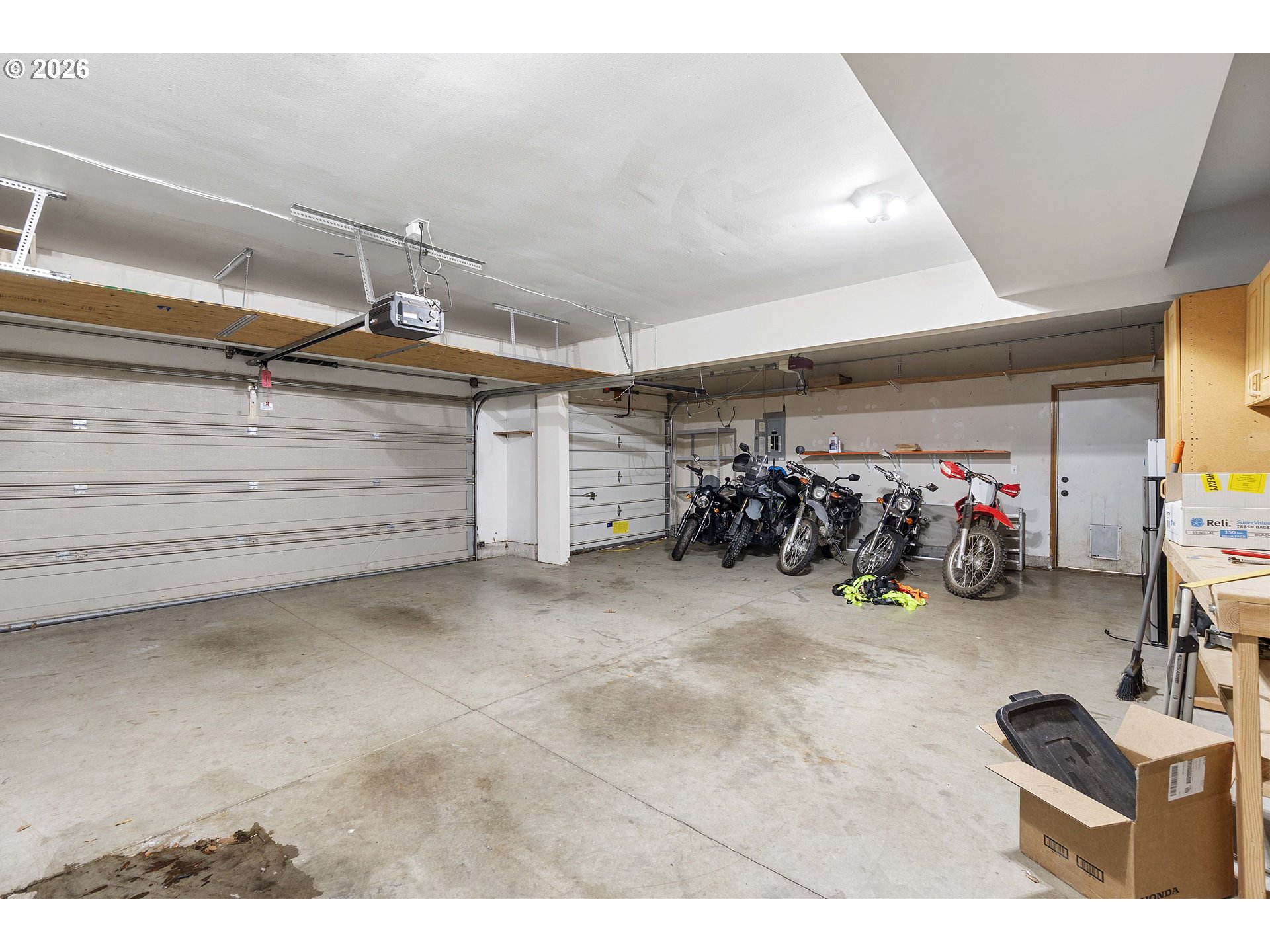1027 Southeast Strebin Road Troutdale, OR 97060 - Photo 11 of 26 Garage