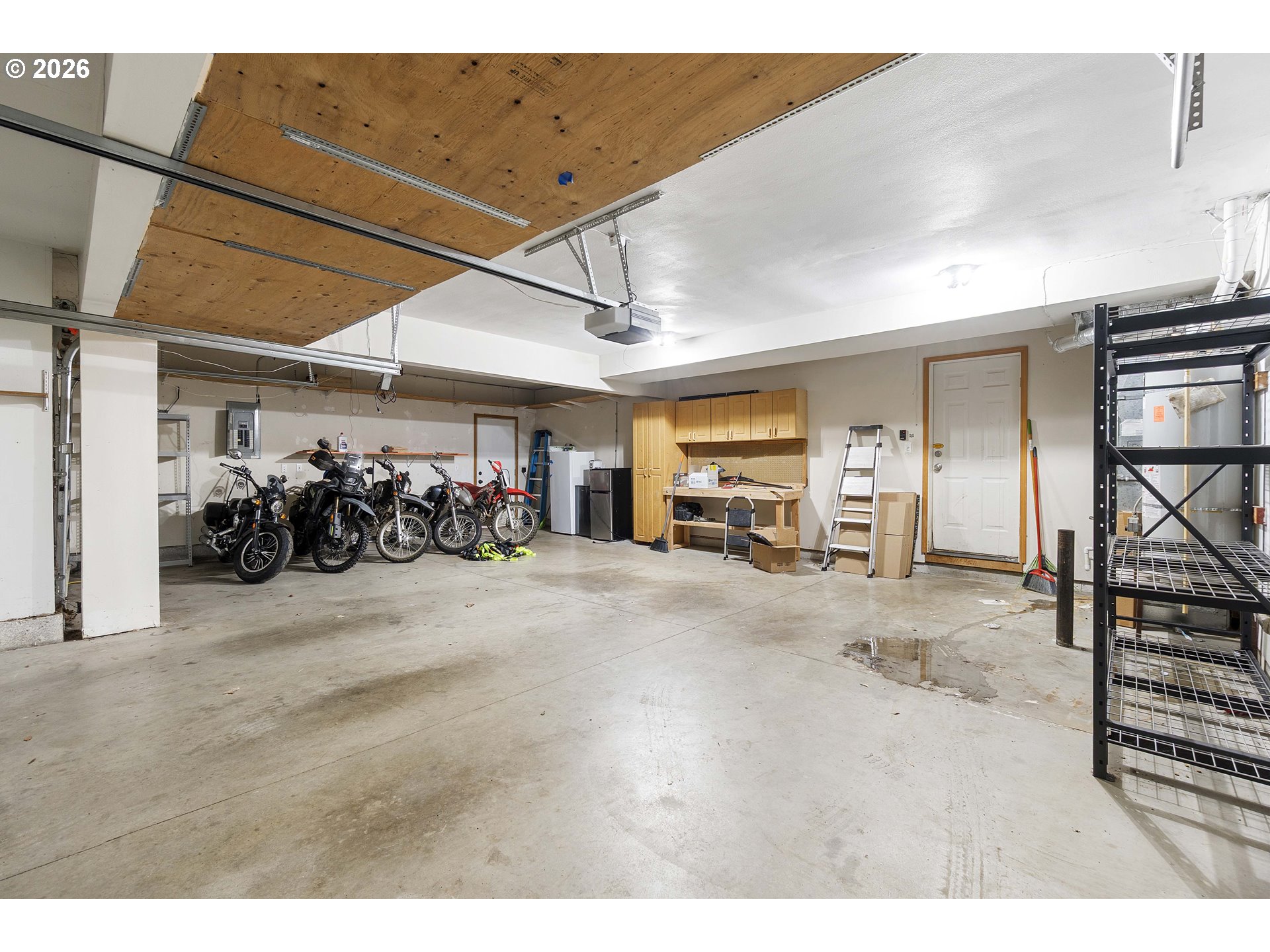 1027 Southeast Strebin Road Troutdale, OR 97060 - Photo 12 of 26 Garage