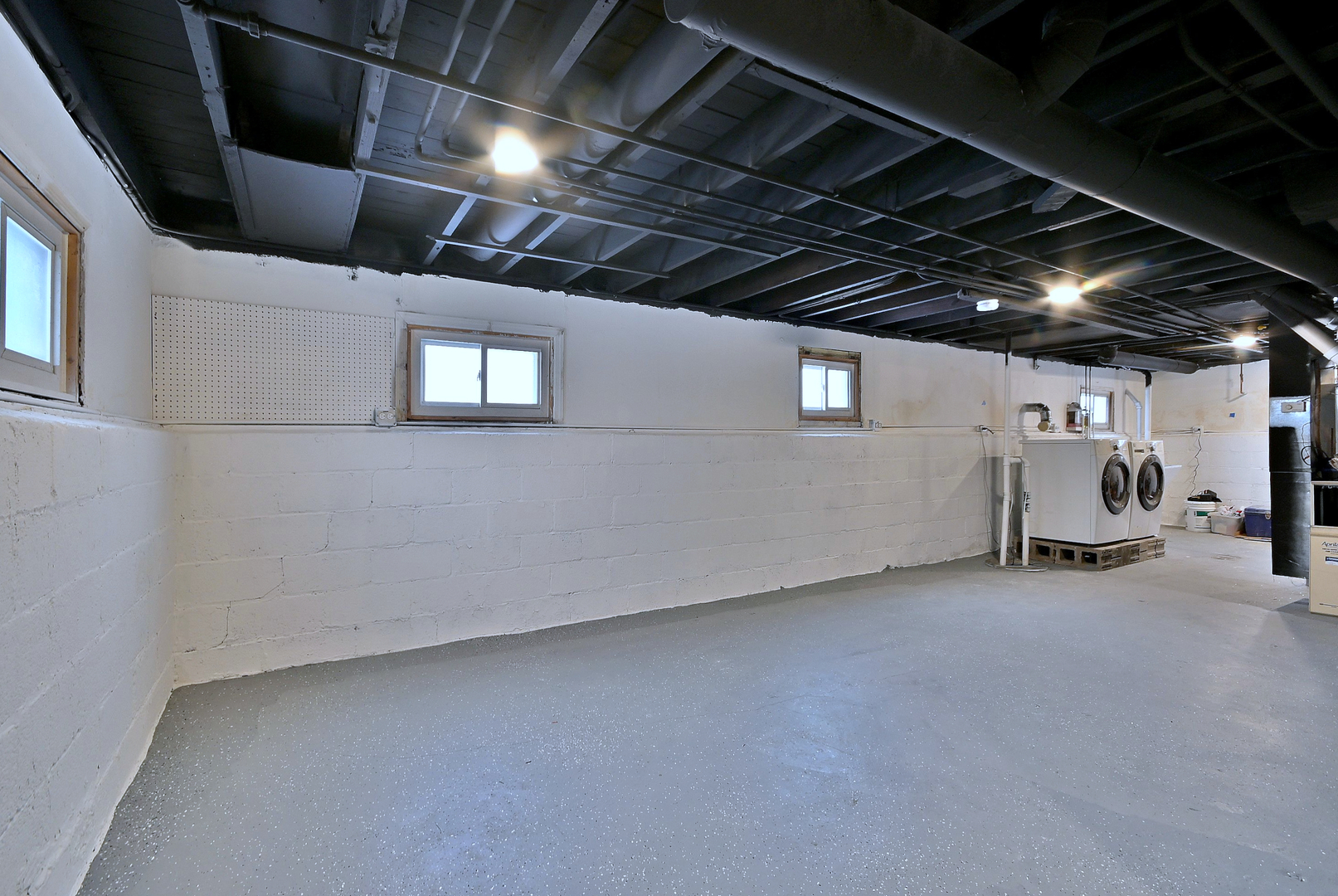 9016 Southview Avenue Brookfield, IL 60513 - Photo 44 of 45 a view of a car garage