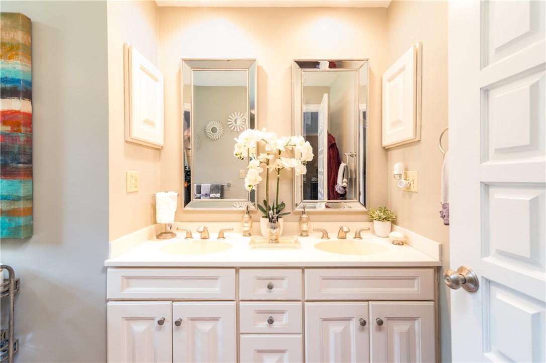 237 Pine Swamp Road Cumberland, RI 02864 - Photo 25 of 44