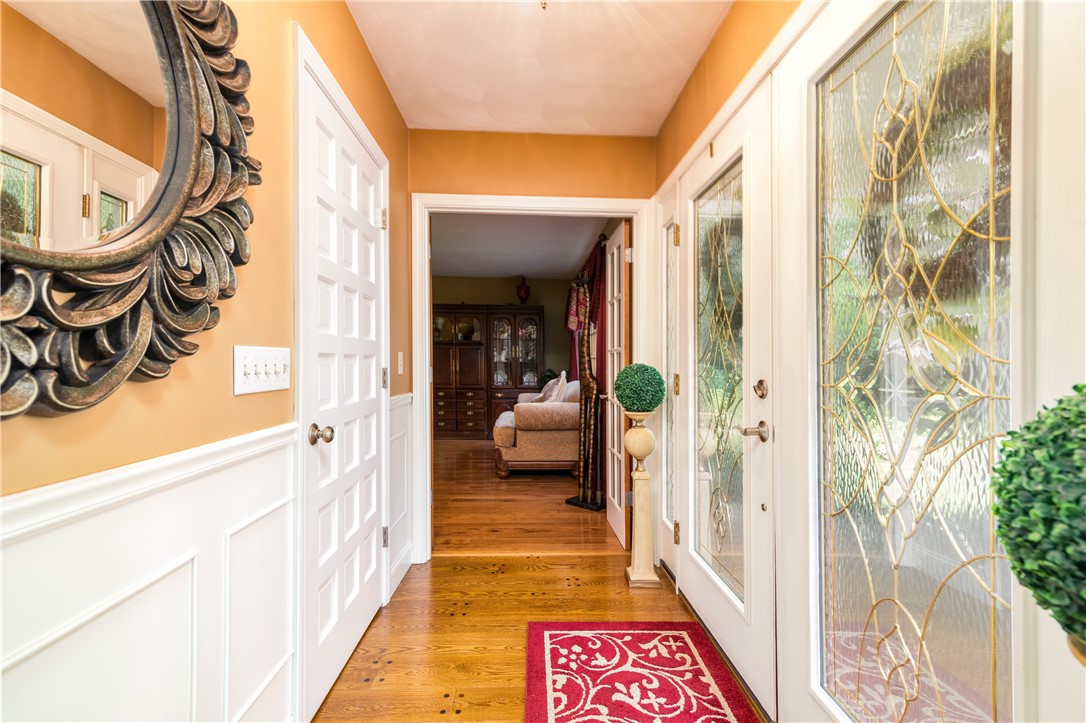 237 Pine Swamp Road Cumberland, RI 02864 - Photo 4 of 44