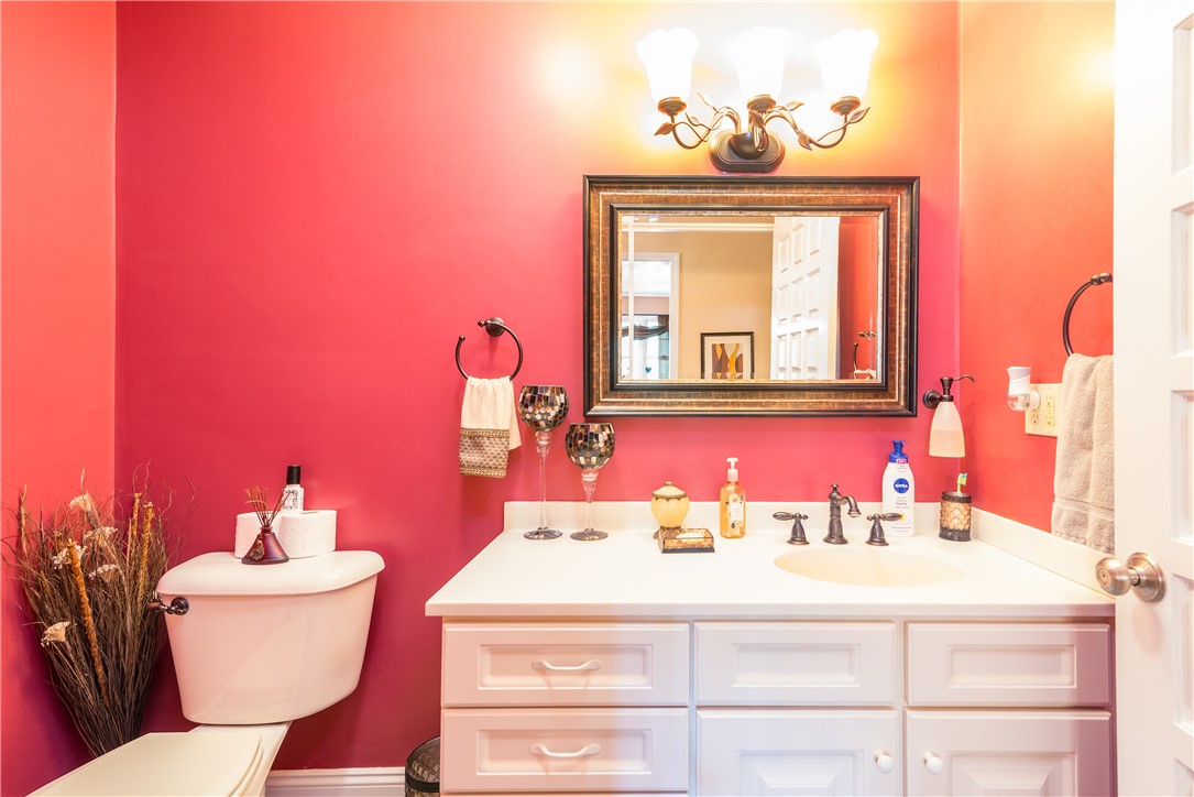 237 Pine Swamp Road Cumberland, RI 02864 - Photo 9 of 44