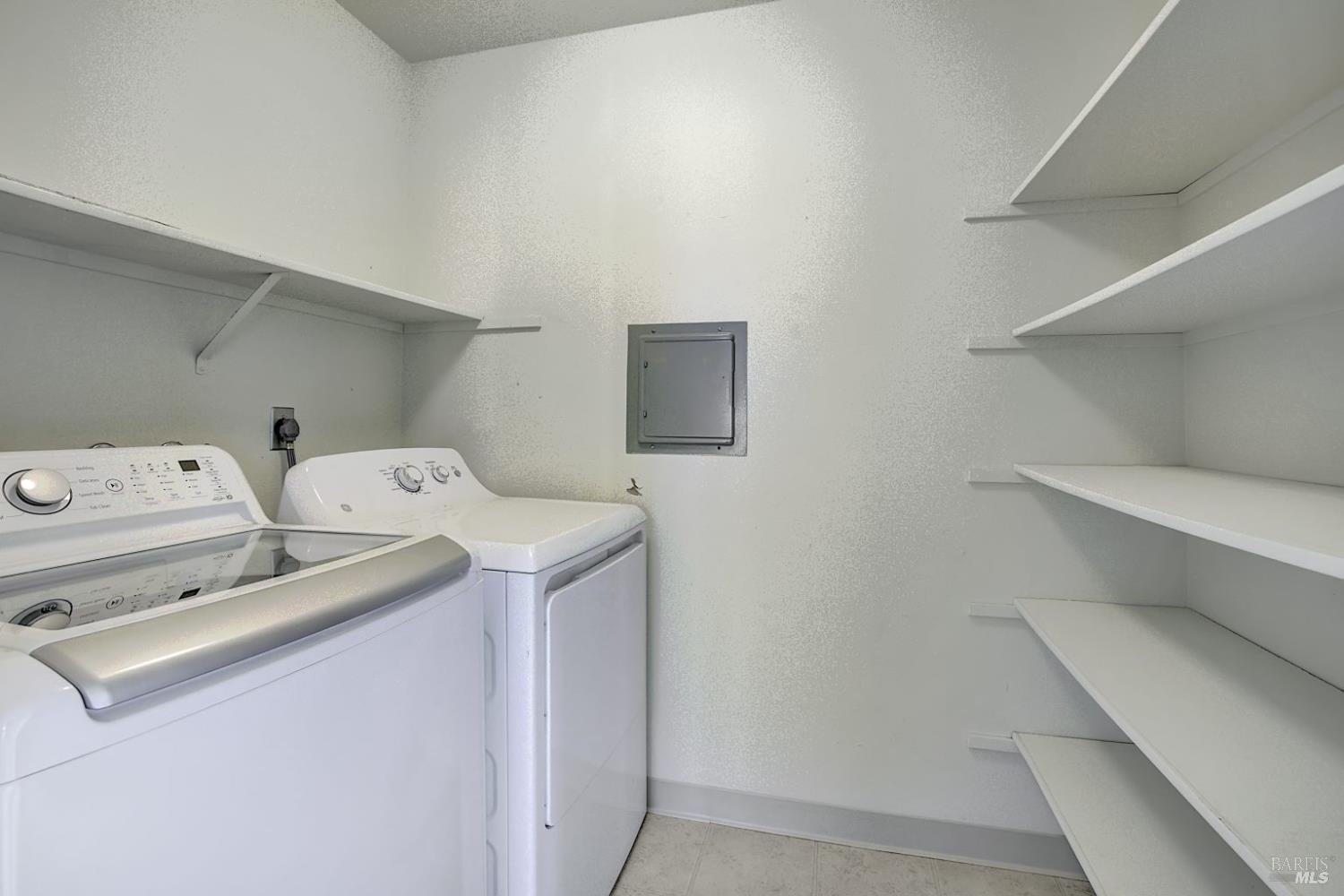 870 Hudis Street Rohnert Park, CA 94928 - Photo 33 of 49 a utility room with dryer and washer