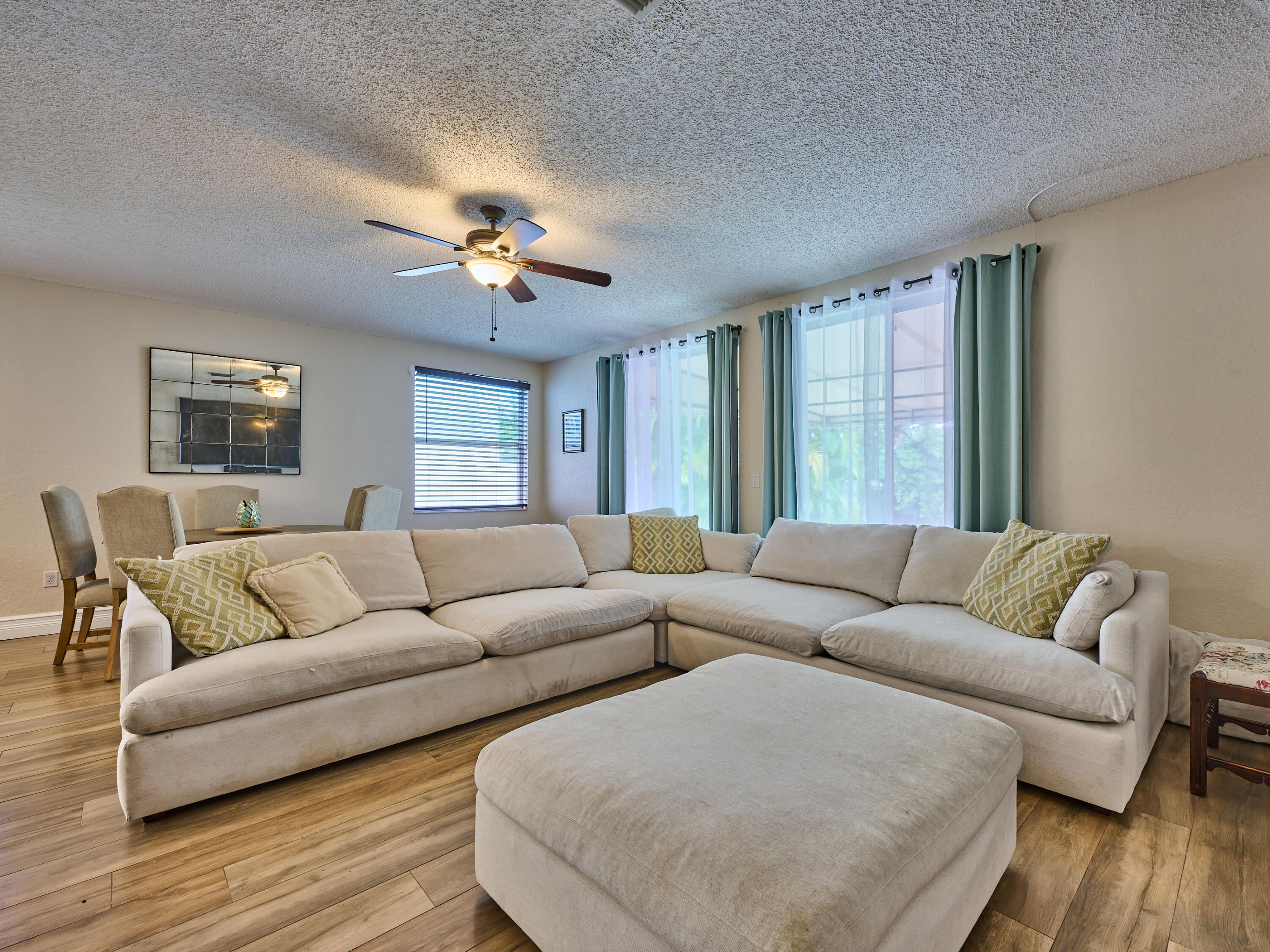 2067 Cezanne Road West Palm Beach, FL 33409 - Photo 14 of 31 C PYL 0031