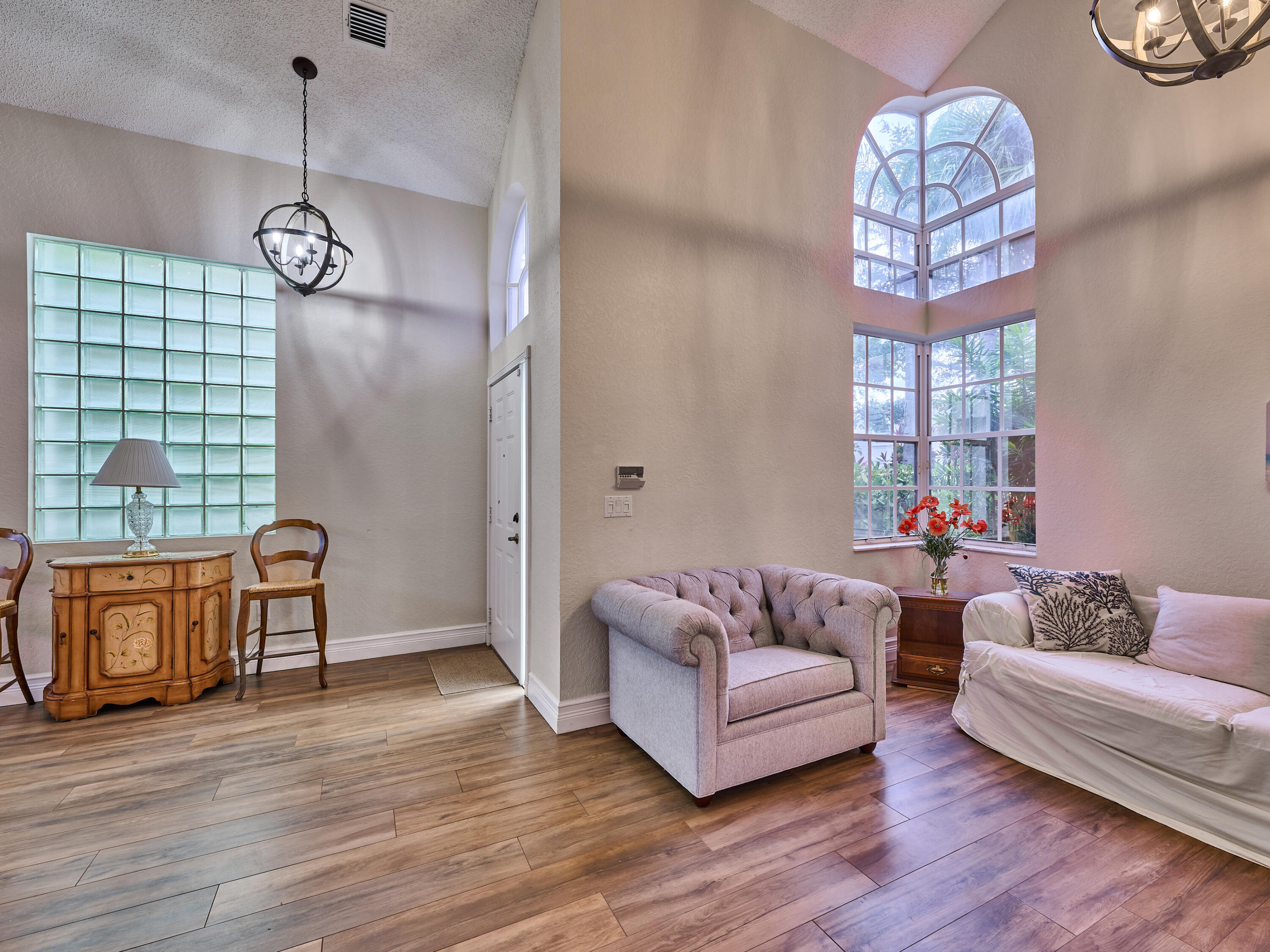 2067 Cezanne Road West Palm Beach, FL 33409 - Photo 5 of 31 C PYL 0015