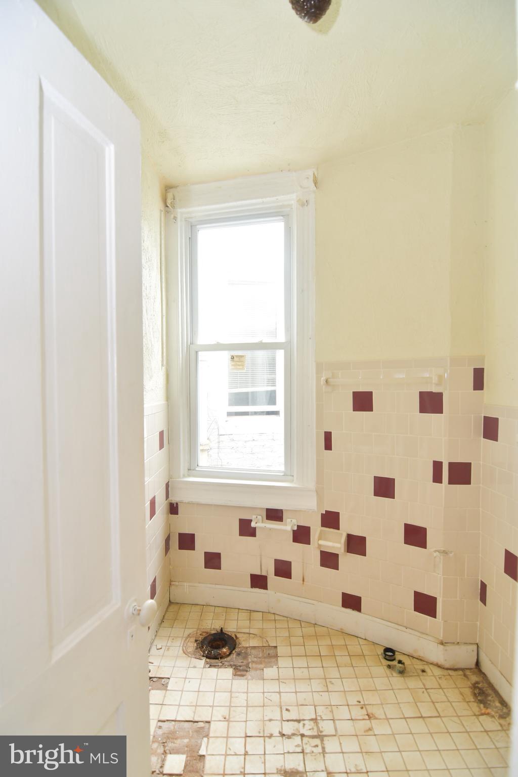 1810 Rutland Avenue Baltimore, MD 21213 - Photo 14 of 23