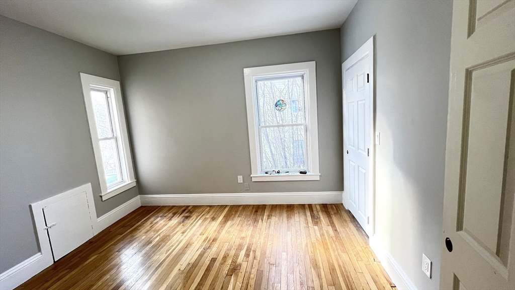 31 Ridgeway Street, Unit 1 Lynn, MA 01902 - Photo 6 of 15