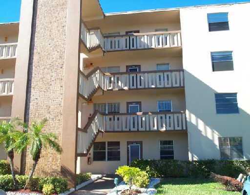 1032 Newcastle B, Unit 1032 Boca Raton, FL 33434 - Photo 1 of 4 Primary Photo