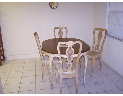 1032 Newcastle B, Unit 1032 Boca Raton, FL 33434 - Photo 2 of 4 Additional Photo