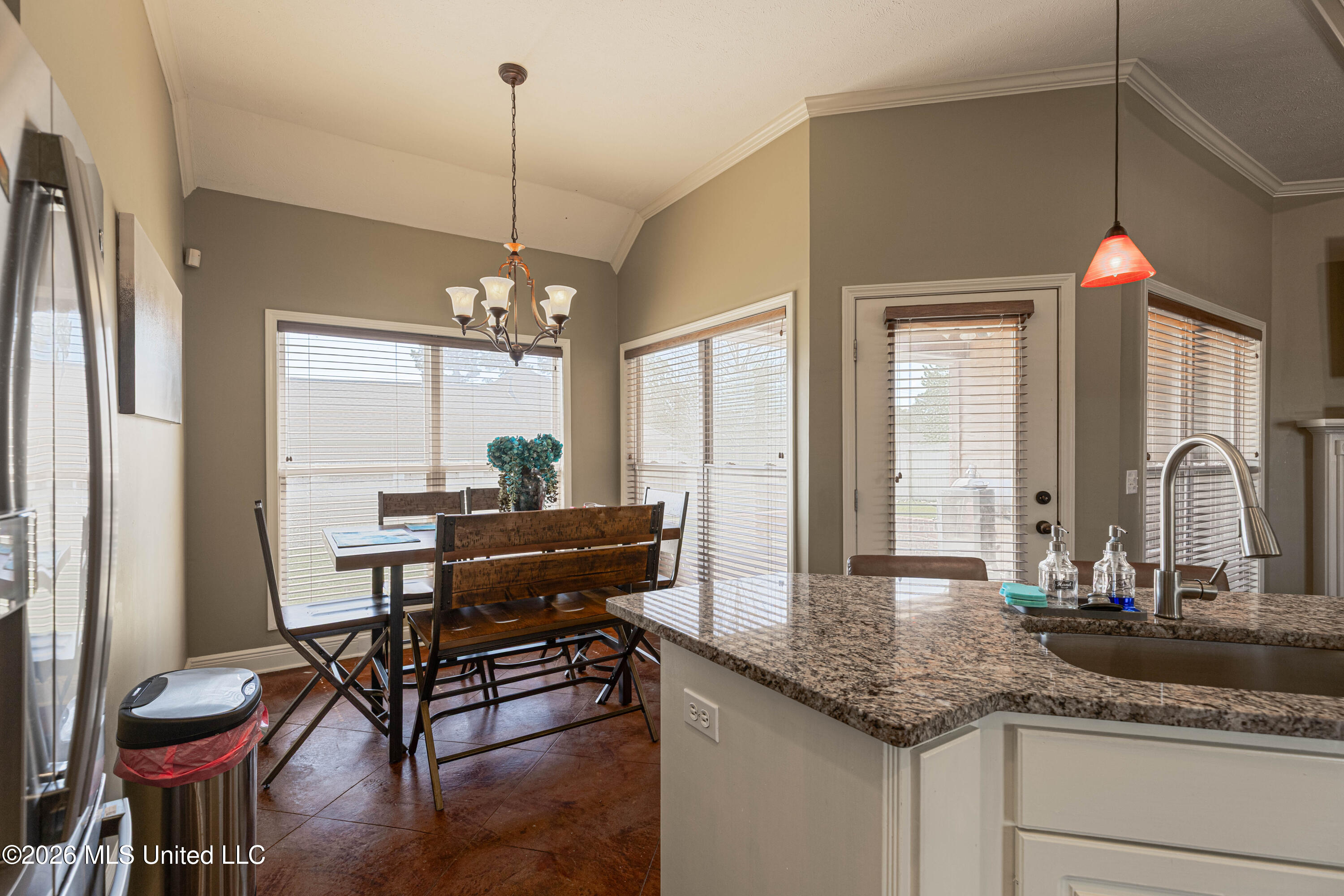 301 Springhill Point Brandon, MS 39047 - Photo 13 of 46 IMG_7822-Edit