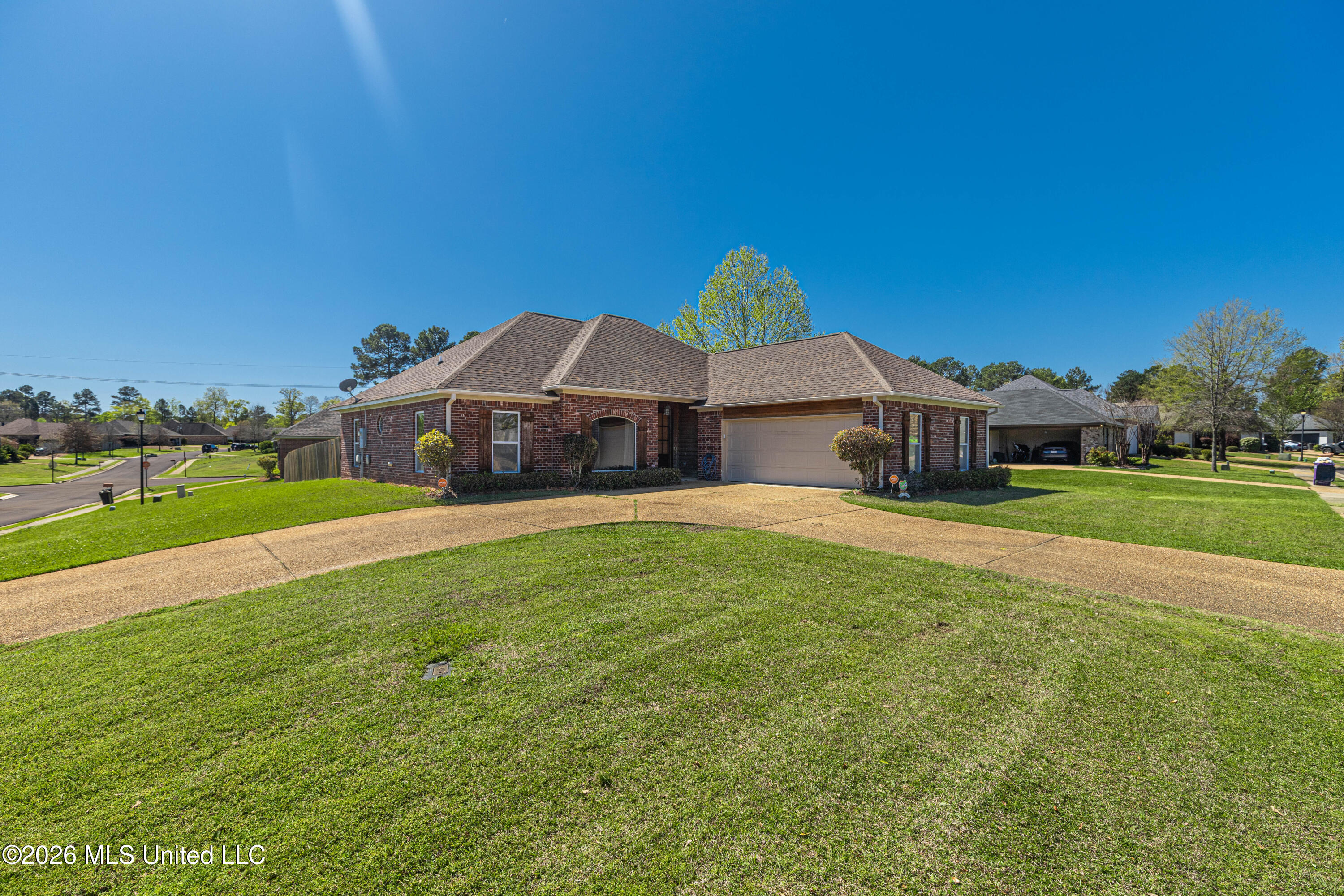 301 Springhill Point Brandon, MS 39047 - Photo 2 of 46 IMG_7797
