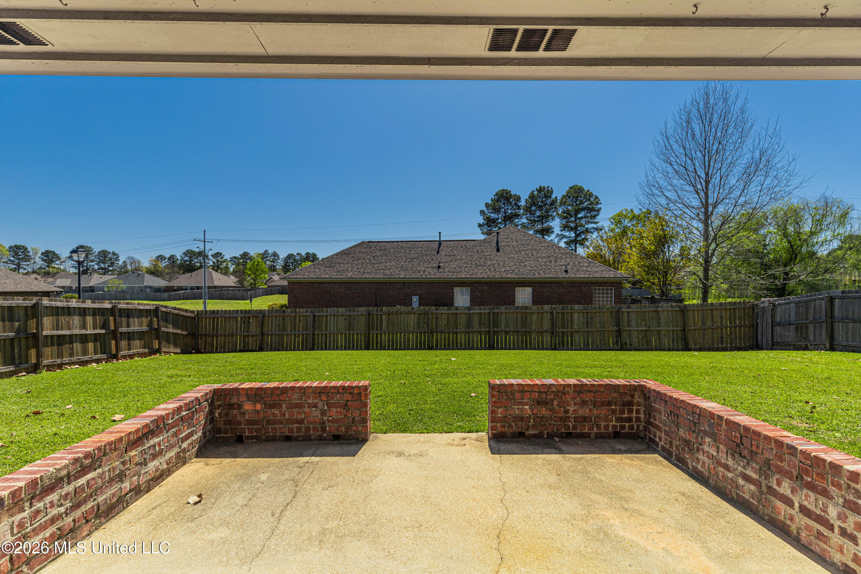 301 Springhill Point Brandon, MS 39047 - Photo 45 of 46 IMG_7910