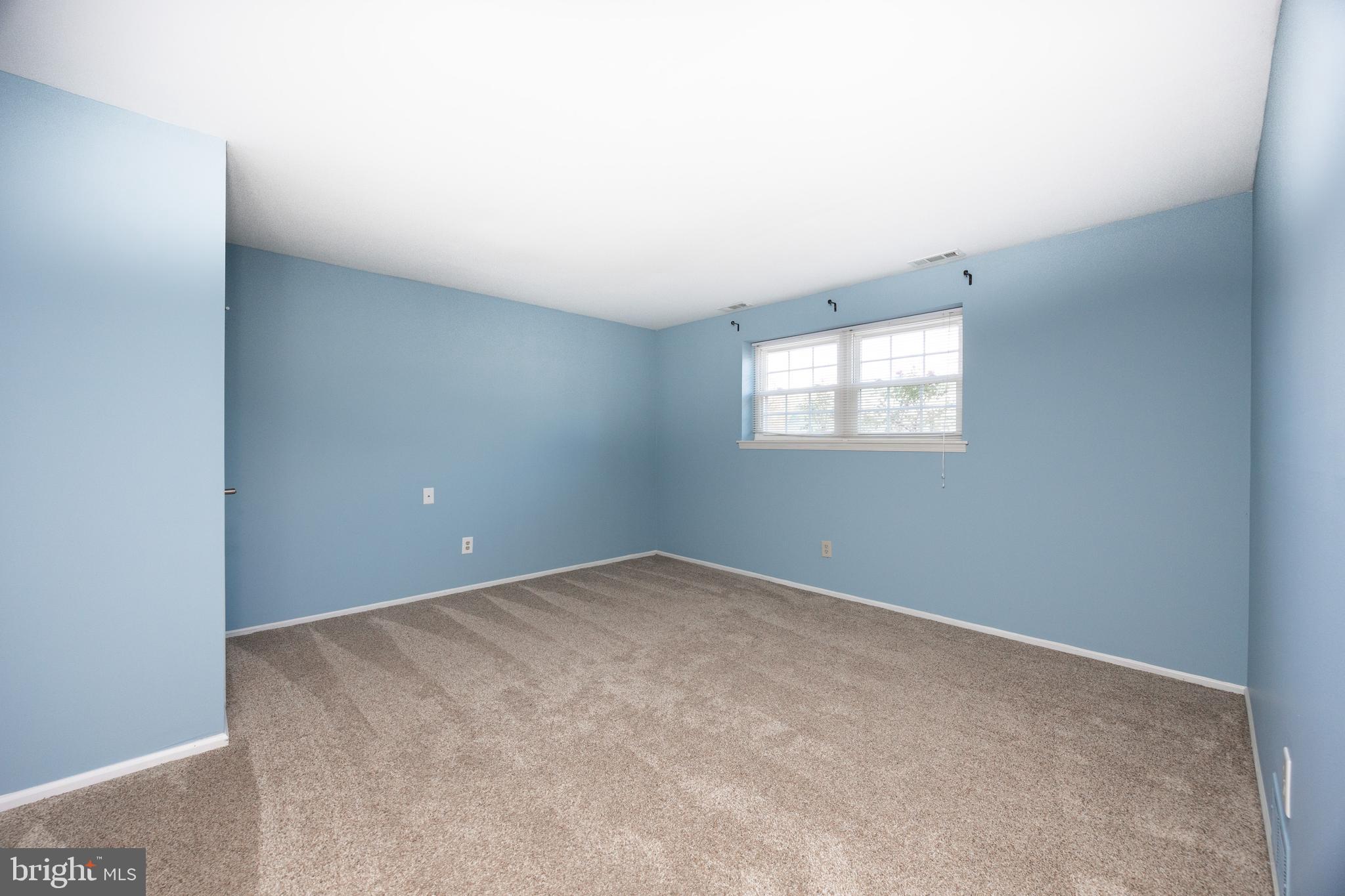 5 Cheyenne Road Royersford, PA 19468 - Photo 23 of 29 an empty room with windows