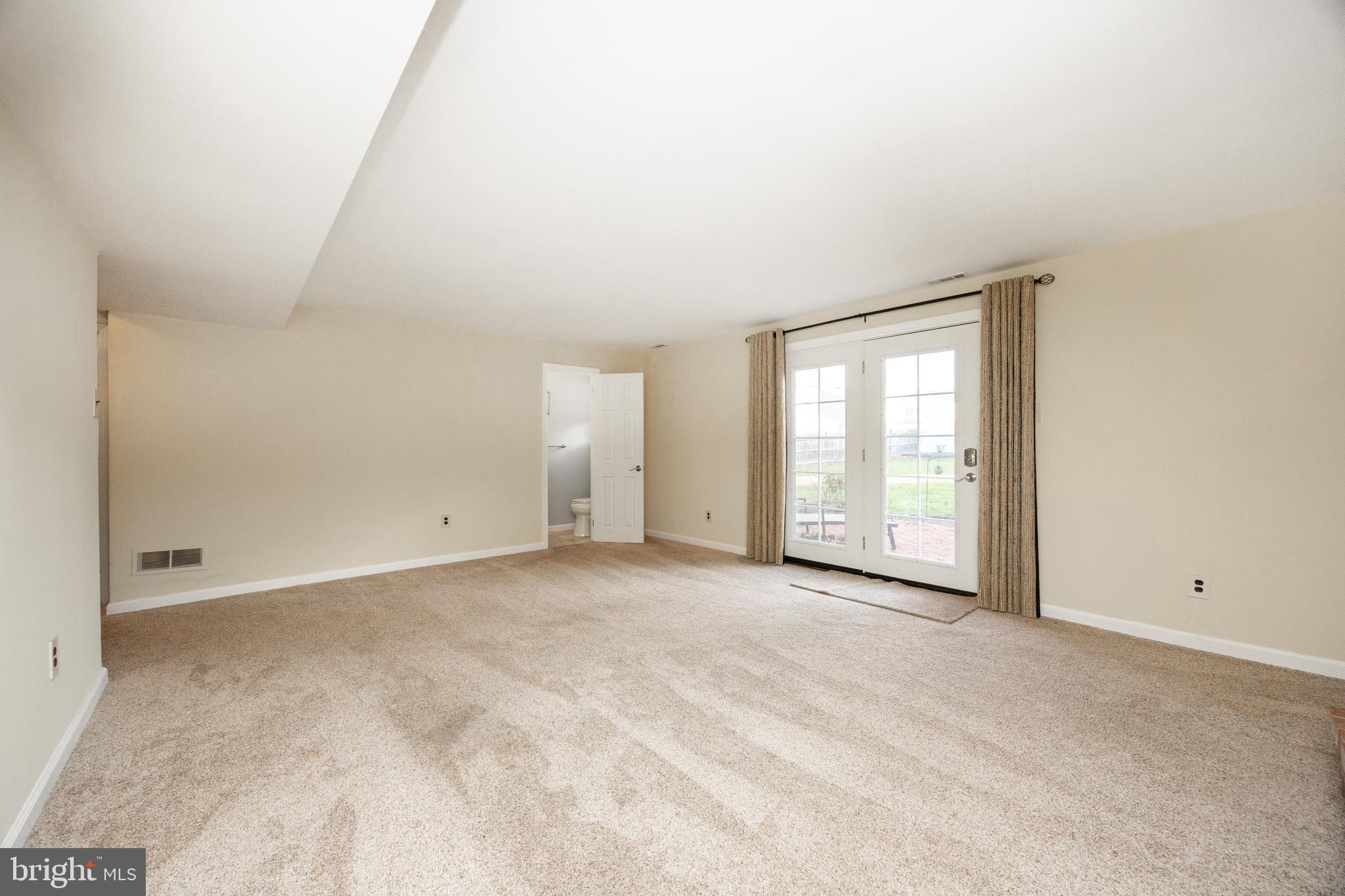 5 Cheyenne Road Royersford, PA 19468 - Photo 26 of 29 an empty room with windows