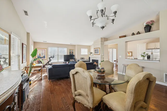 $615,000 | 2750 Langley Circle, Glenview, IL 60026