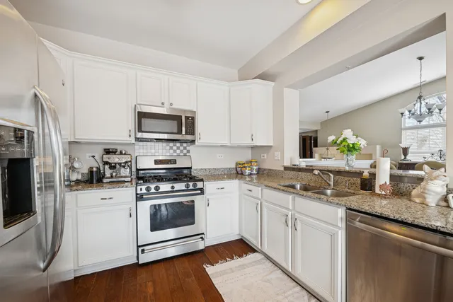 $615,000 | 2750 Langley Circle, Glenview, IL 60026