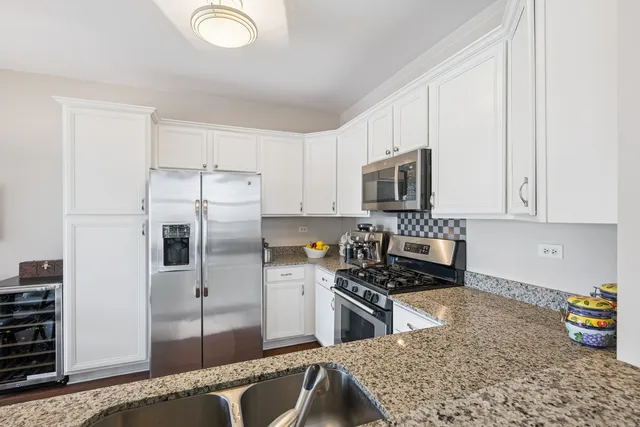 $615,000 | 2750 Langley Circle, Glenview, IL 60026