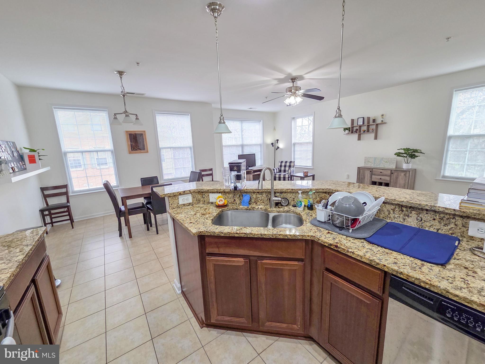 2216 Highfly Terrace, Unit 2216 Silver Spring, MD 20902 - Photo 6 of 19 Kitchen/Dining
