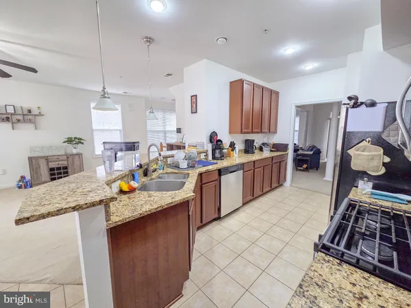 $3,350 | 2216 Highfly Terrace, Unit 2216, Silver Spring, MD 20902