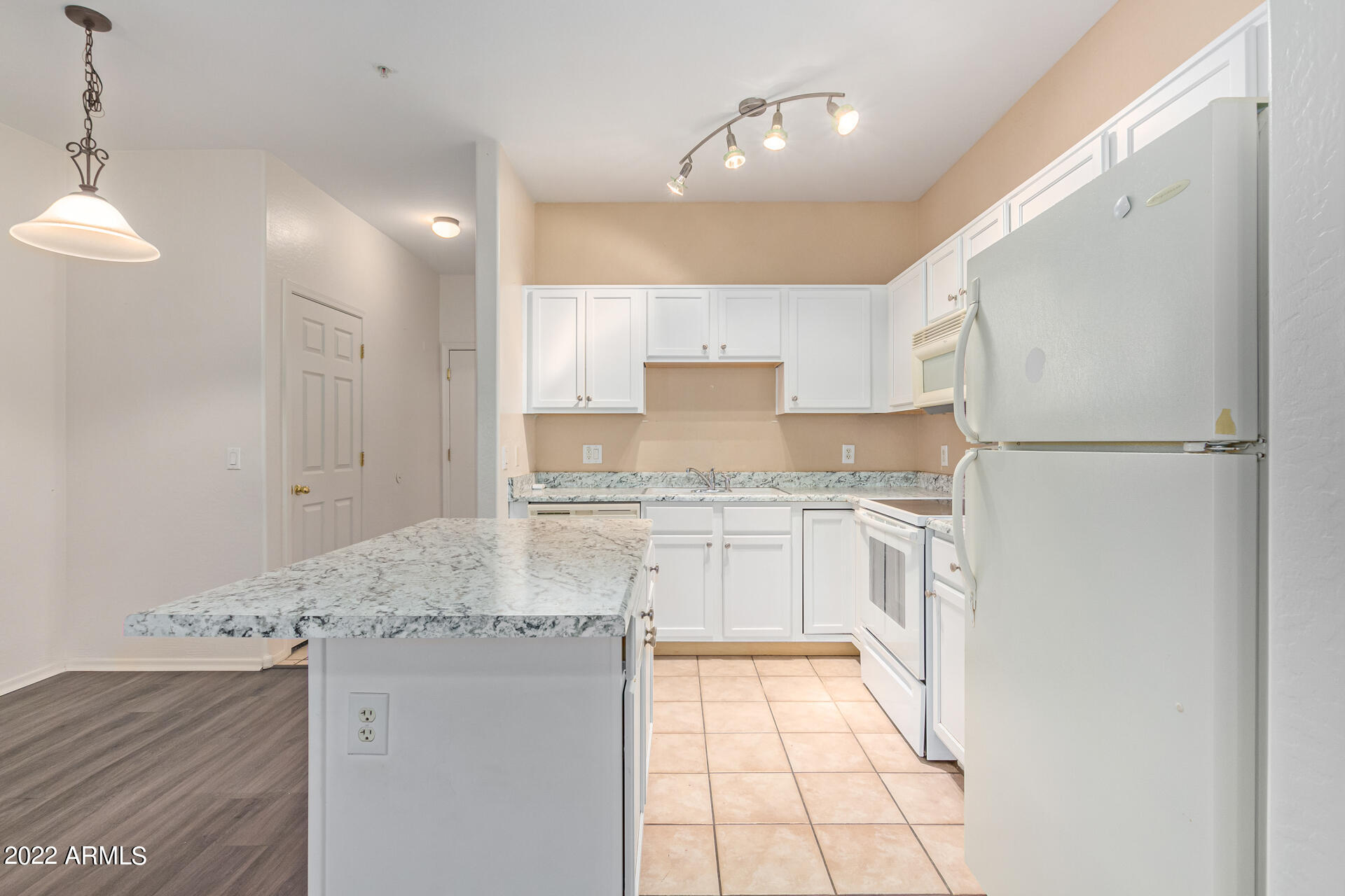 1718 West Colter Street, Unit 175 Phoenix, AZ 85015 - Photo 5 of 26 0011-11 - Colter