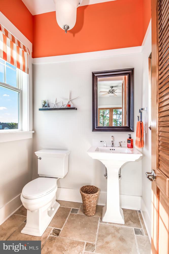 21388 Ferry Landing Road Tilghman, MD 21671 - Photo 25 of 54 Powder Room