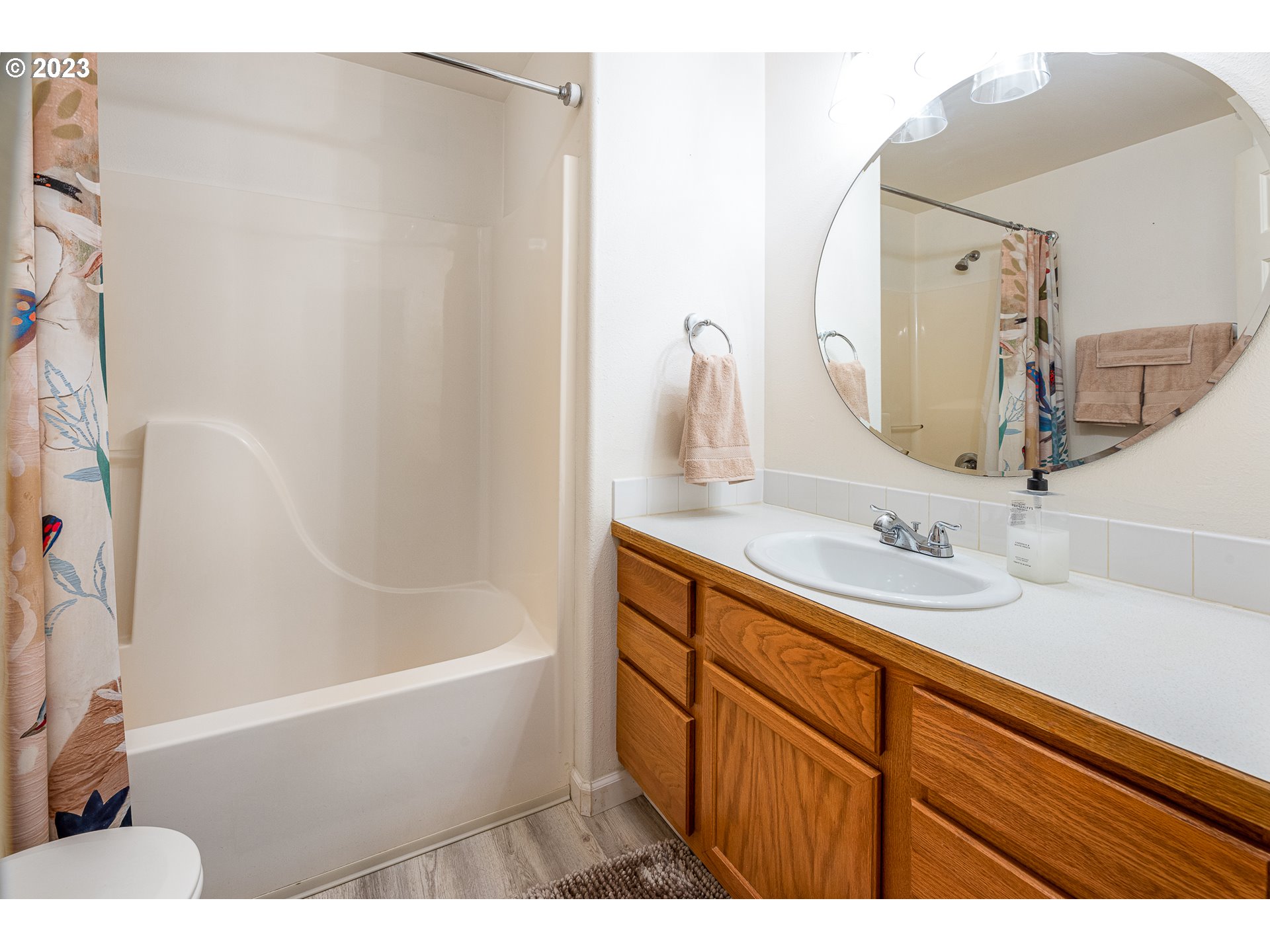 1181 Ash Grove Loop Creswell, OR 97426 - Photo 22 of 34 Bathroom