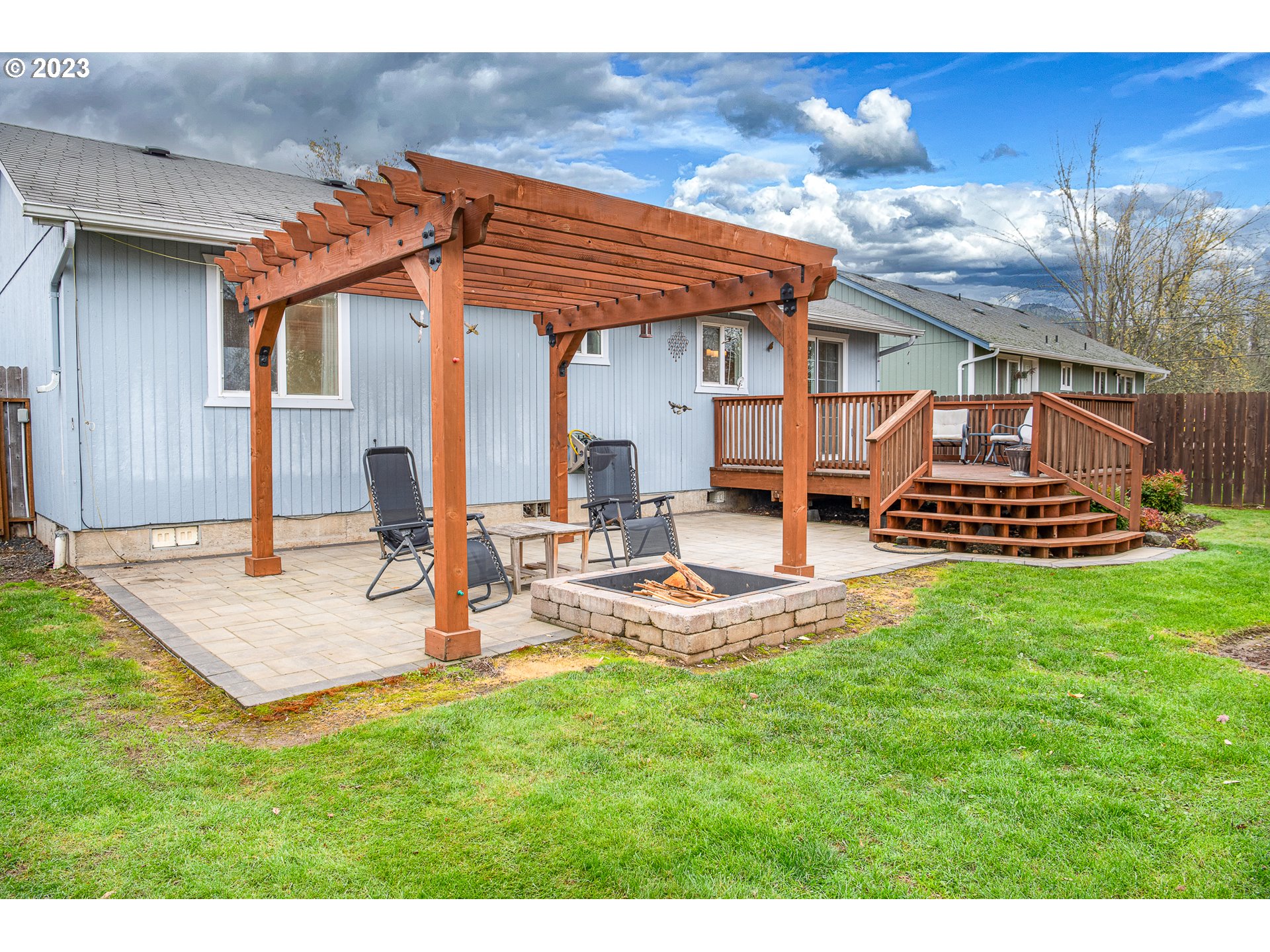 1181 Ash Grove Loop Creswell, OR 97426 - Photo 30 of 34 Patio