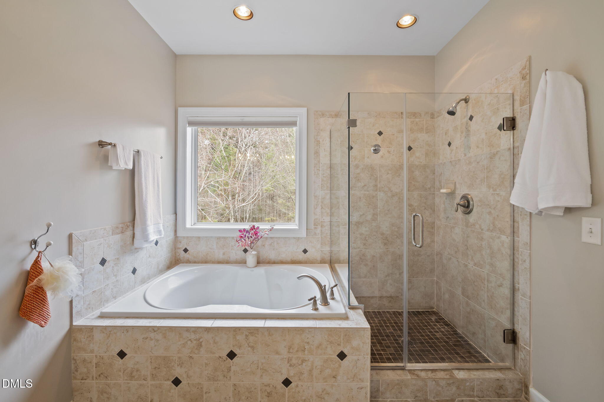 102 Legends Way Chapel Hill, NC 27516 - Photo 25 of 43 39-web-or-mls-P1108281