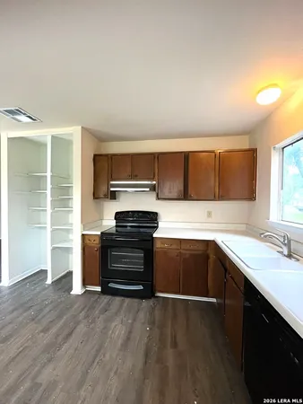 $1,325 | 7607 Sage Oak Street, Live Oak, TX 78233
