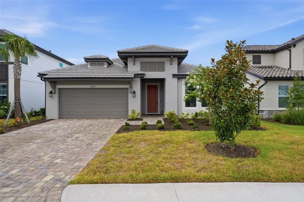 $600,000 | 17325 Savory Mist Circle, Bradenton, FL 34211
