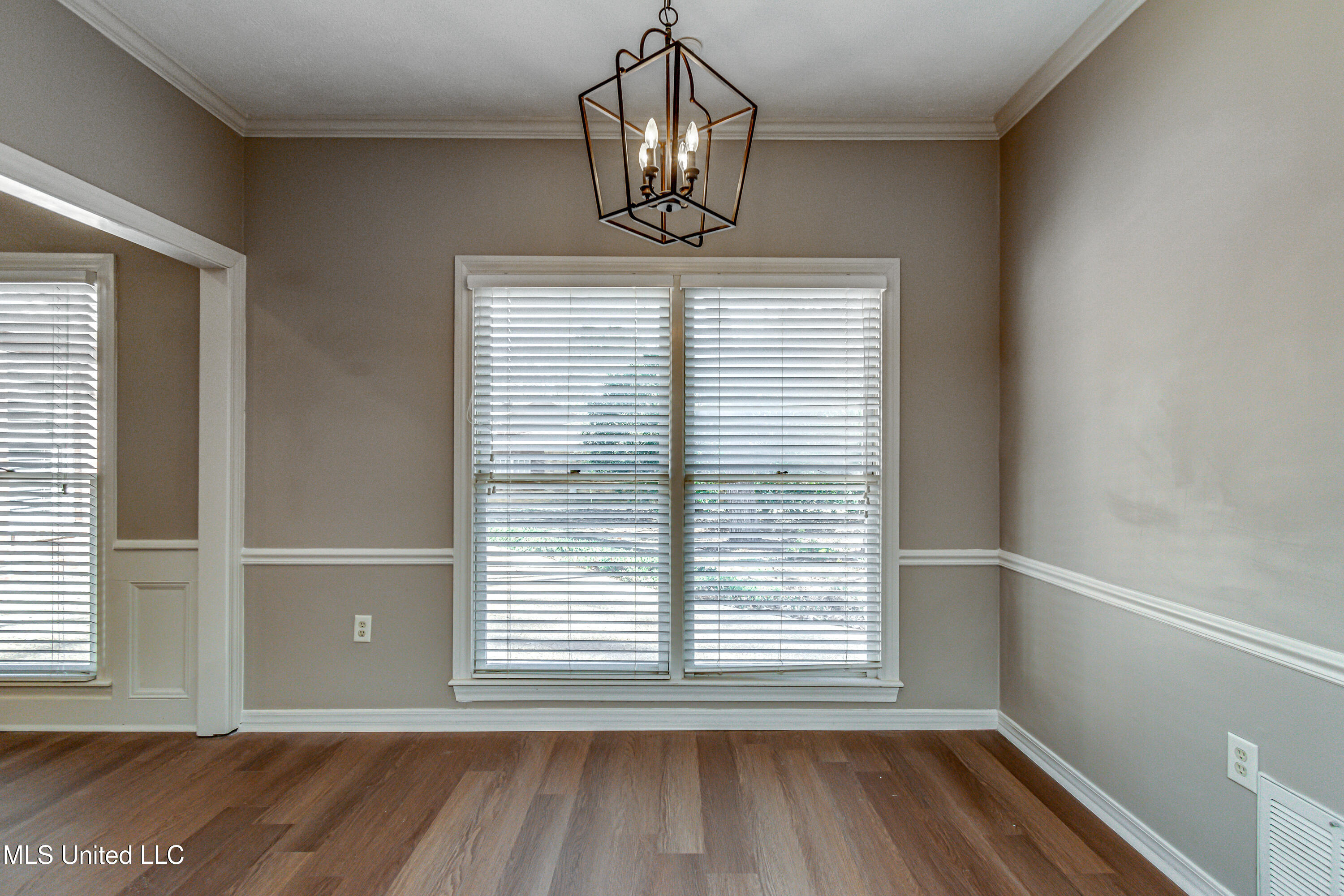 560 Dixton Drive Brandon, MS 39047 - Photo 13 of 58 560 Dixton Dr-32