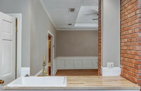 $2,400 | 560 Dixton Drive, Brandon, MS 39047