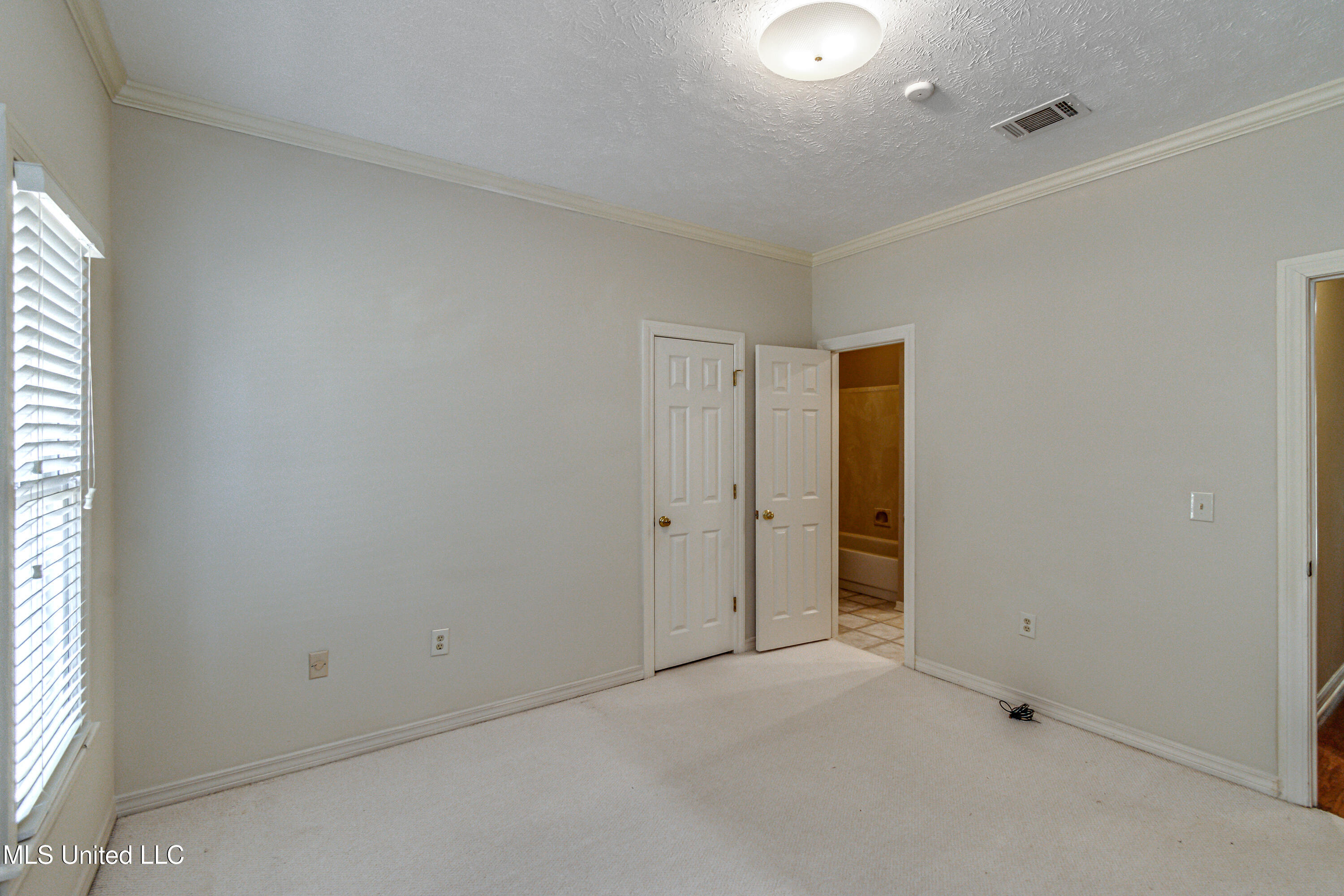 560 Dixton Drive Brandon, MS 39047 - Photo 37 of 58 560 Dixton Dr-41