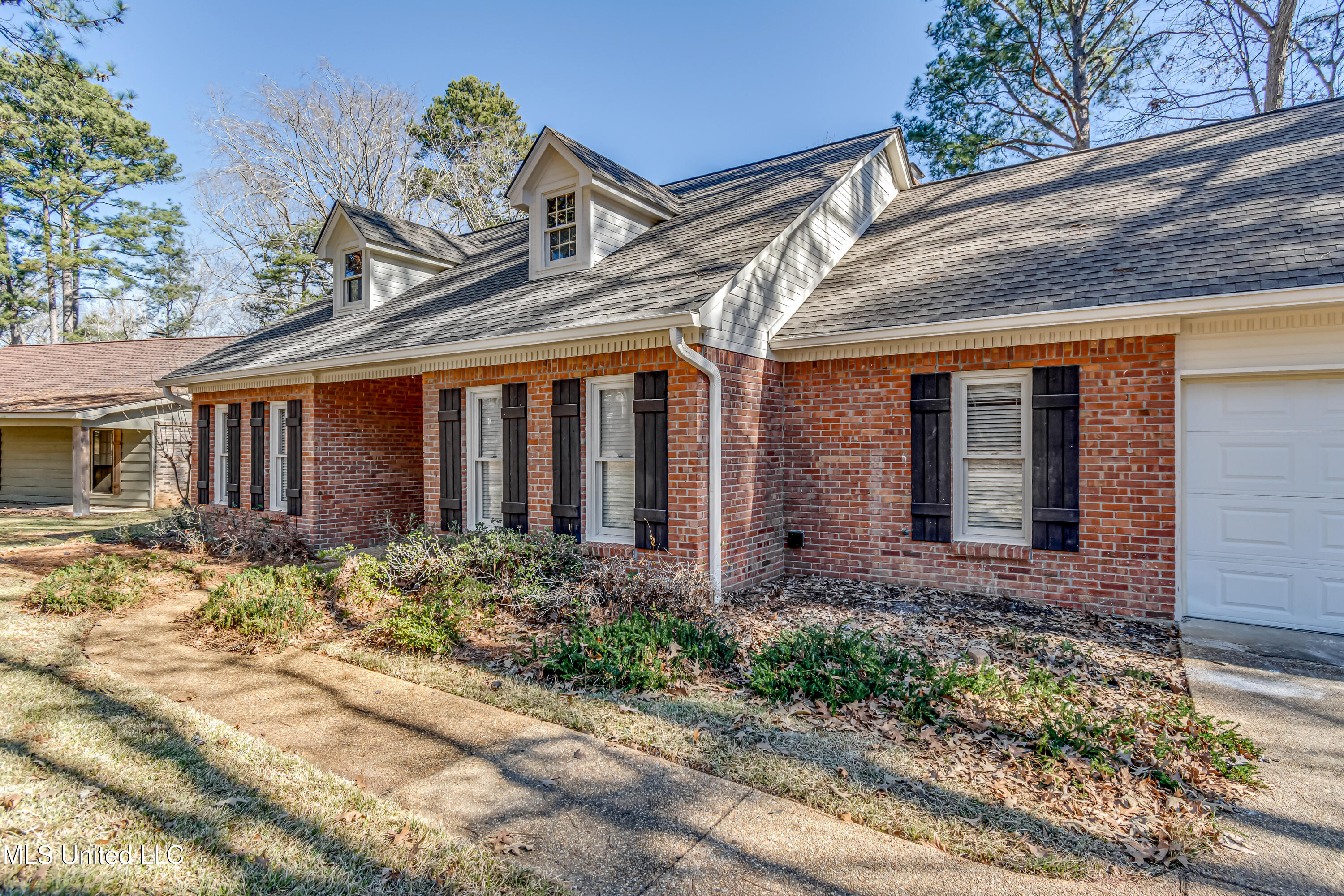 560 Dixton Drive Brandon, MS 39047 - Photo 49 of 58 560 Dixton Dr-5