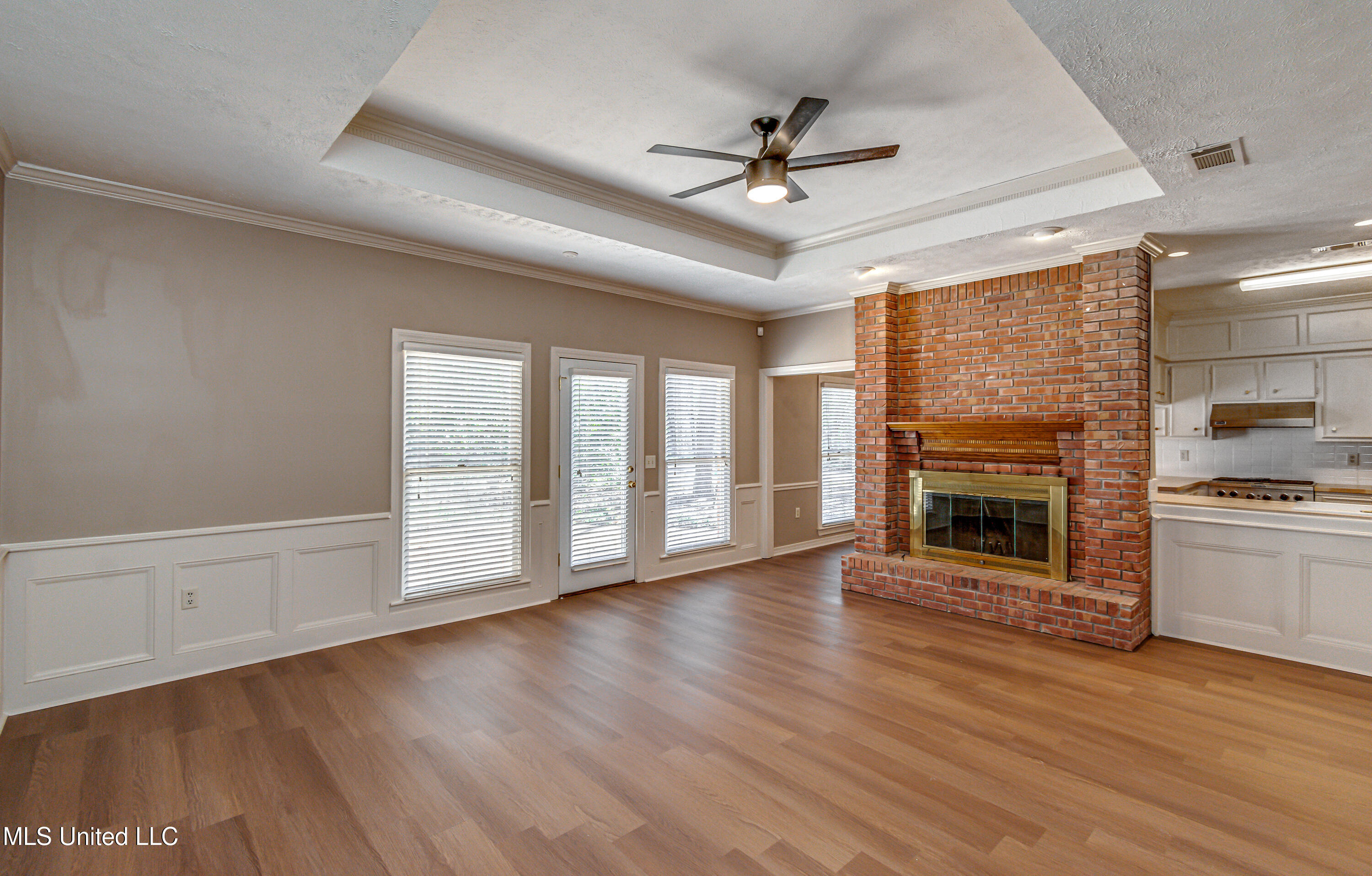 560 Dixton Drive Brandon, MS 39047 - Photo 5 of 58 560 Dixton Dr-24