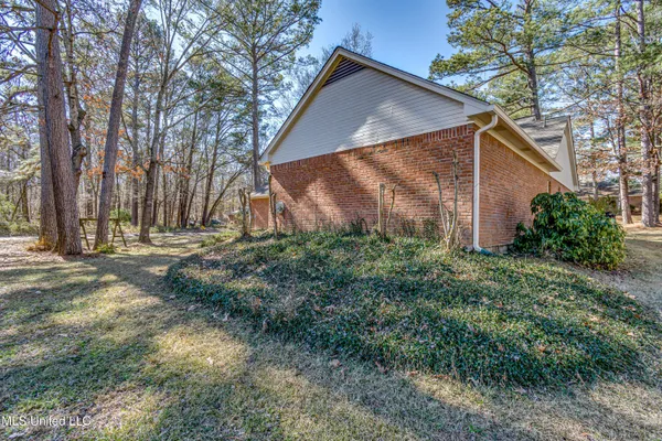 $2,400 | 560 Dixton Drive, Brandon, MS 39047