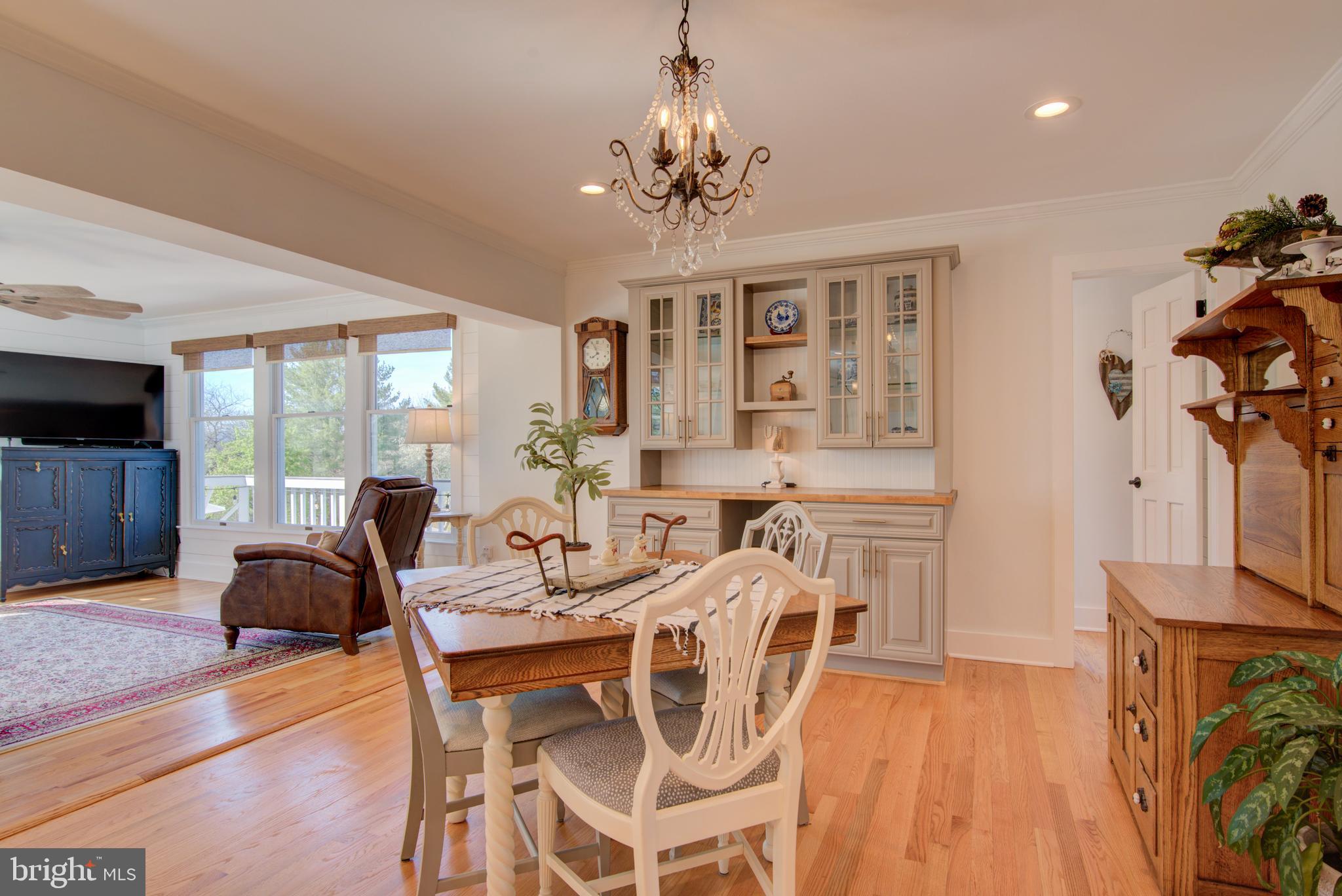 19411 Shelburne Glebe Road Leesburg, VA 20175 - Photo 18 of 58 There's a full bath off the breakfast area