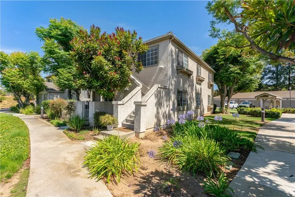 $489,777 | 1245 Fitzgerald Road, Unit D, Simi Valley, CA 93065