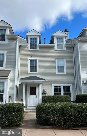 $2,475 | 6015 Netherton Street, Centreville, VA 20120