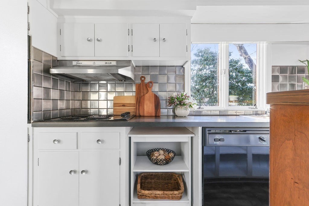 71 Lakeshore Road Natick, MA 01760 - Photo 17 of 39 Gallery Image 17
