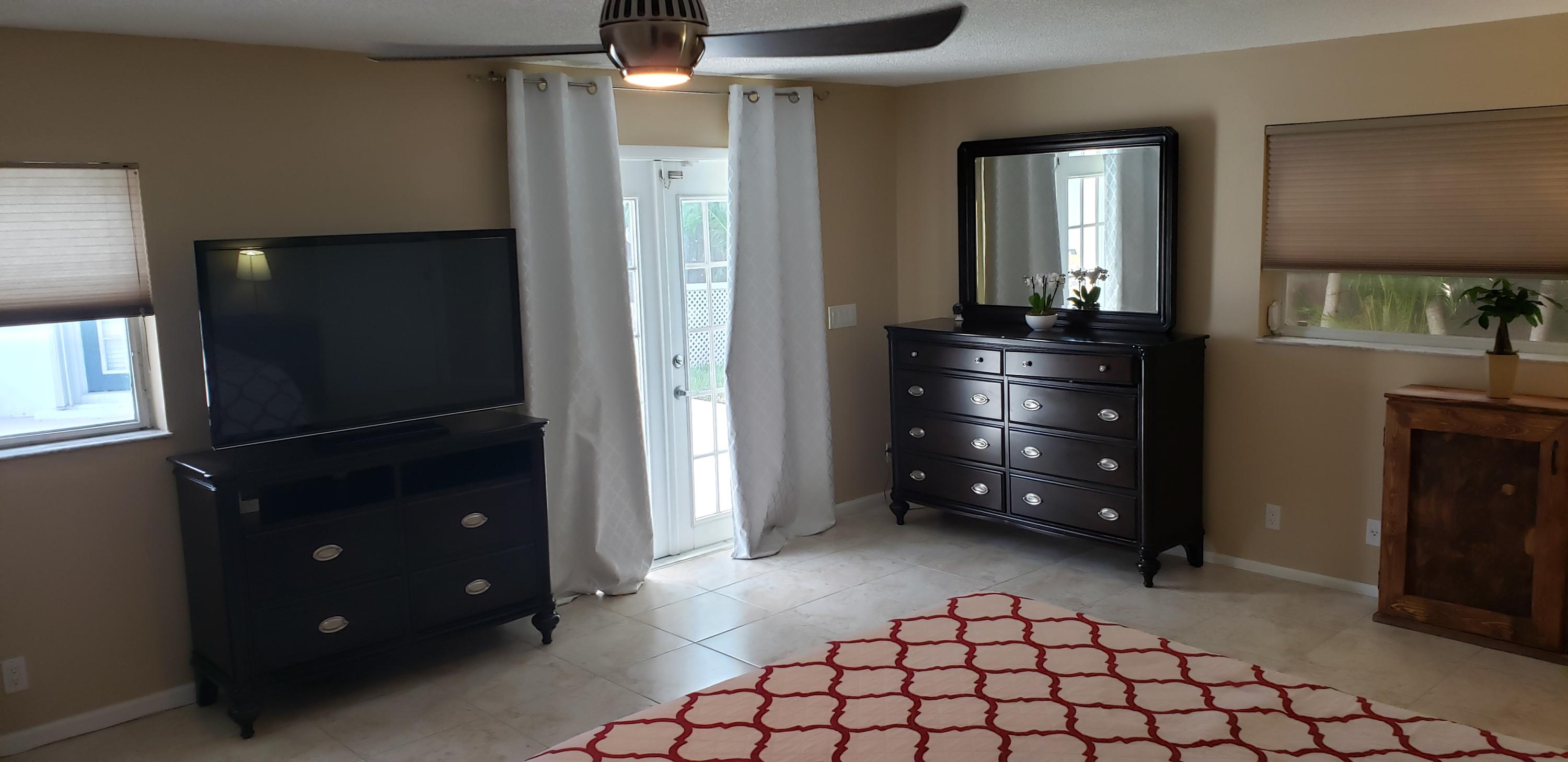 585 Northwest 15th Court Boca Raton, FL 33486 - Photo 11 of 30 20190809_165137