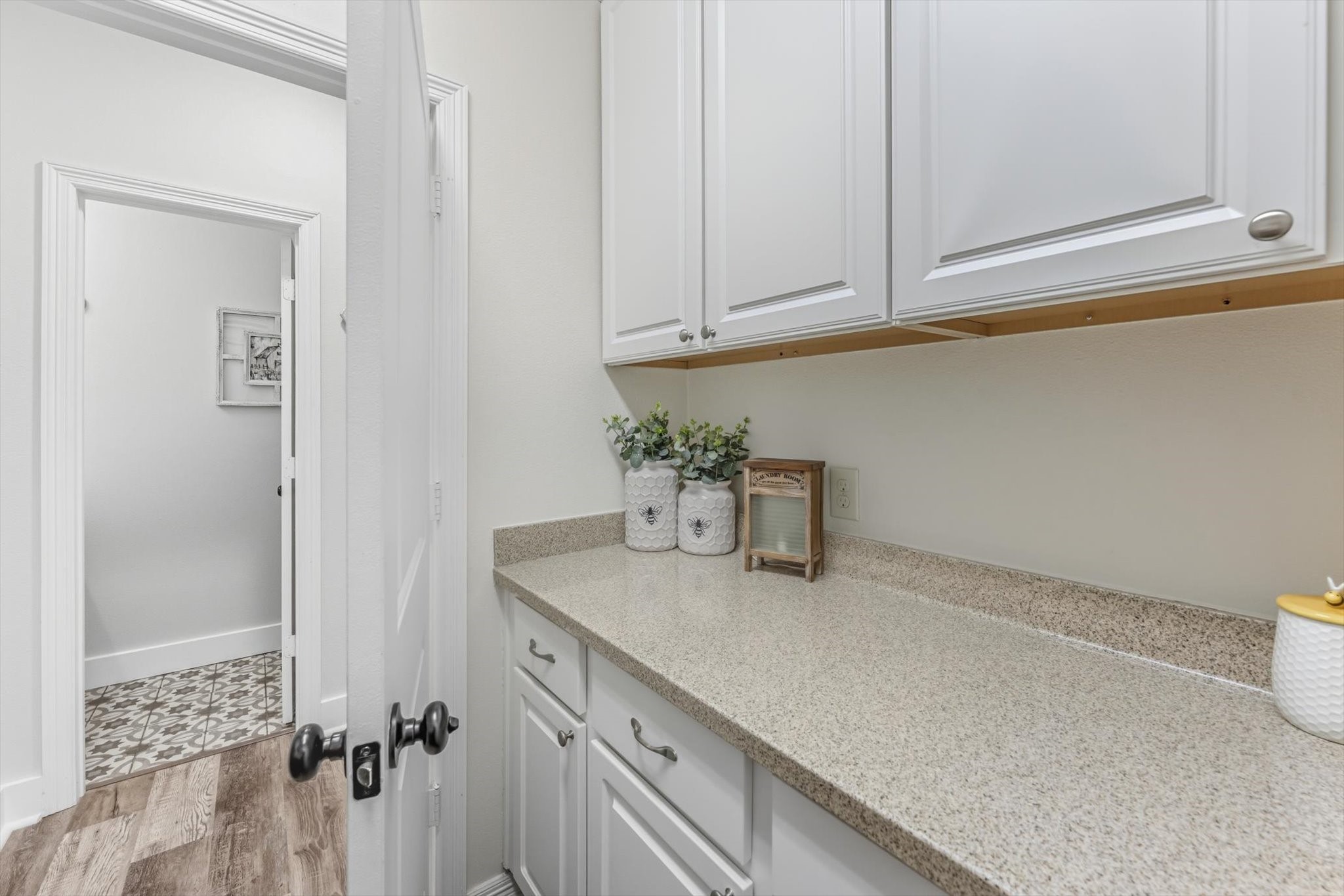 103 Fox Rindle Road Montgomery, TX 77316 - Photo 23 of 44 Convenient pass through design connects the closet directly to the utility room for seamless everyday living.