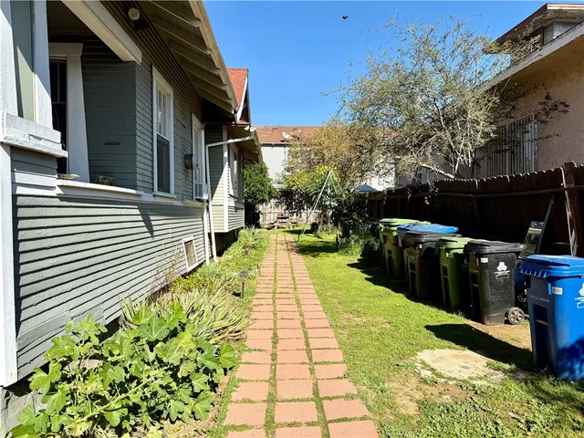 $1,500 | 2431 Michigan Avenue, Los Angeles, CA 90033