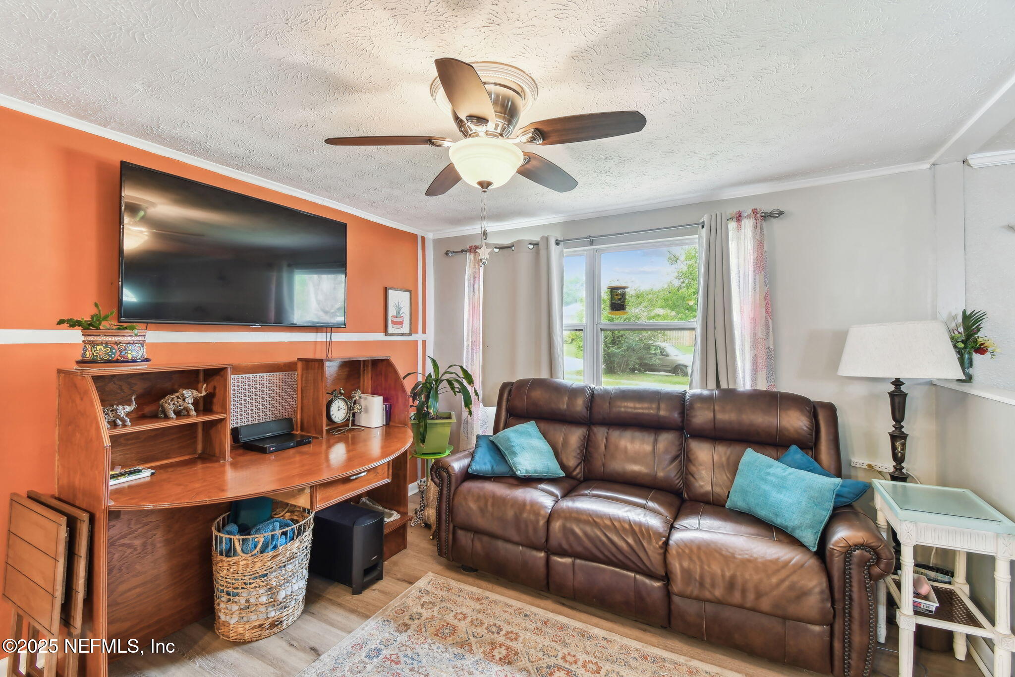 8691 Moss Haven Road Jacksonville, FL 32221 - Photo 18 of 58 Living Room