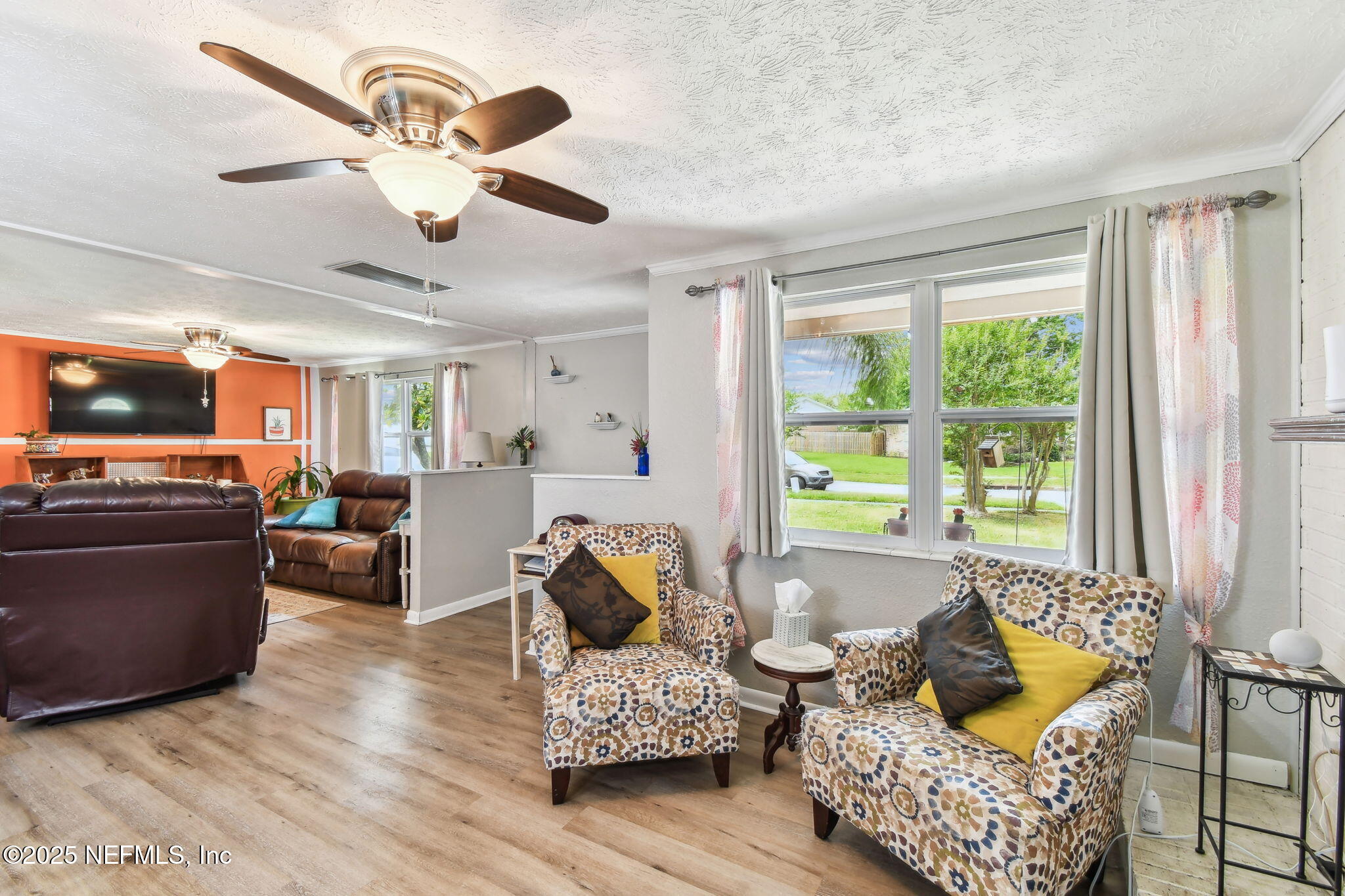 8691 Moss Haven Road Jacksonville, FL 32221 - Photo 20 of 58 Living Room