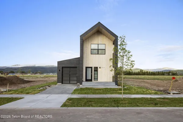 $785,000 | 8747 Windy Ridge Road, Victor, ID 83455