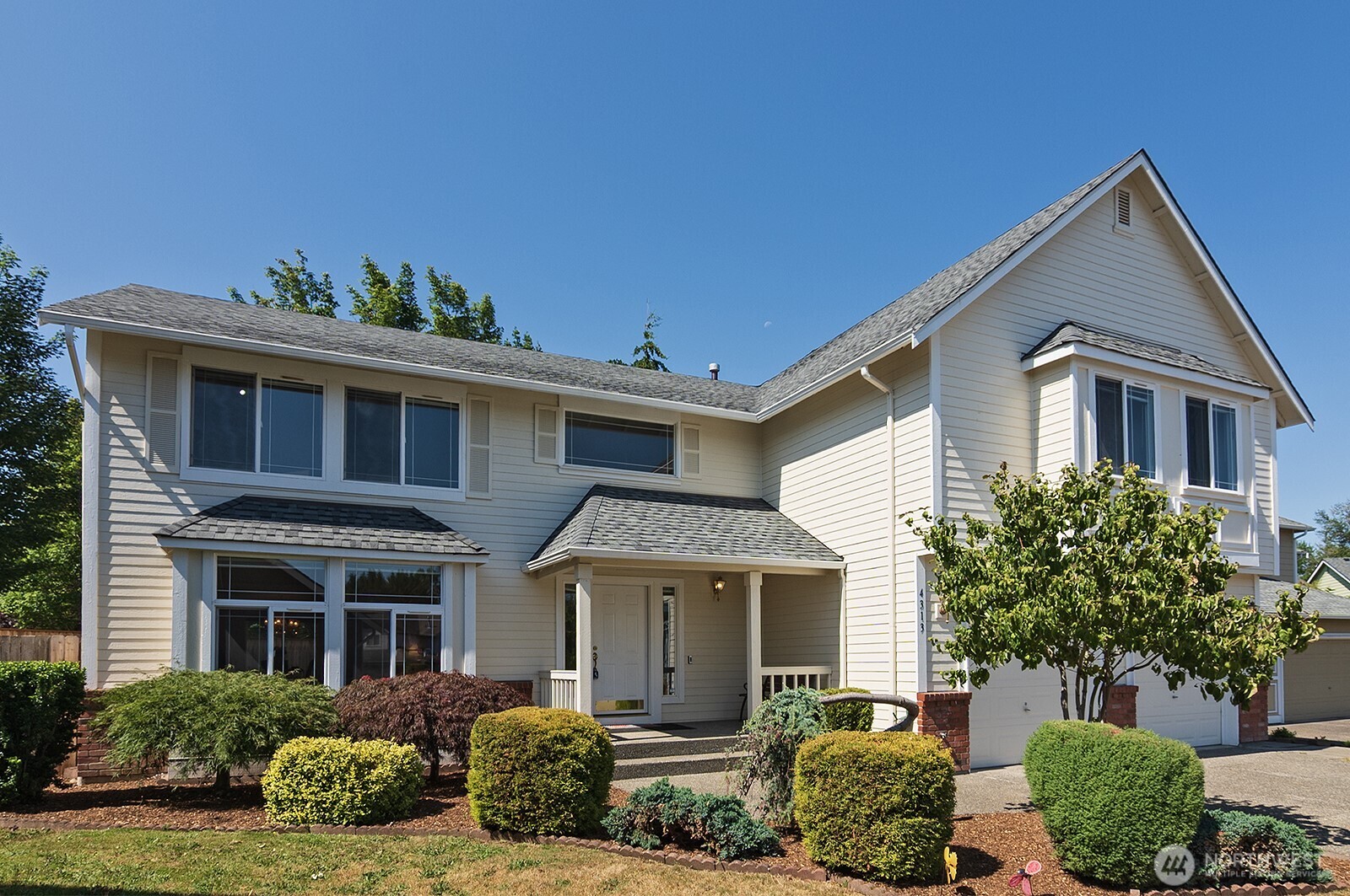 4313 Northeast 6th Court Renton, WA 98059 - Photo 1 of 30